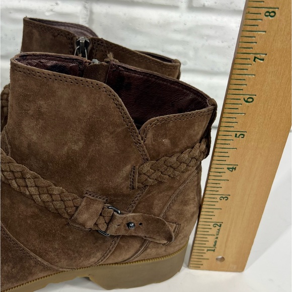 TEVA Delavina Waterproof Brown Suede Bootie with Lug Rubber Sole Size 10 - Picture 7 of 9